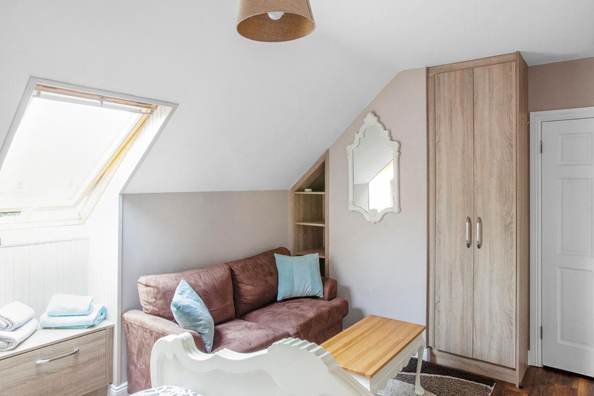 The Ridgewood Lodge Newbridge  Eksteriør billede